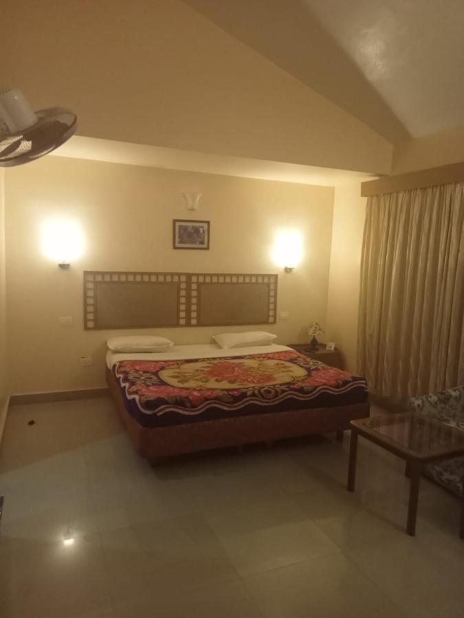 La Gabriell Beach Inn 칼랑굿 외부 사진